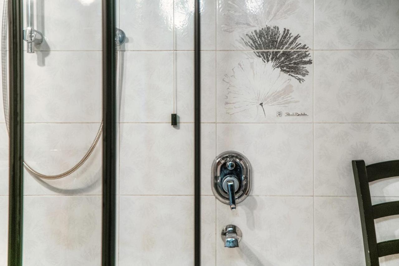 Home N 5 By Quokka 360 - Vintage-Soul Flat On Como Cathedral ภายนอก รูปภาพ
